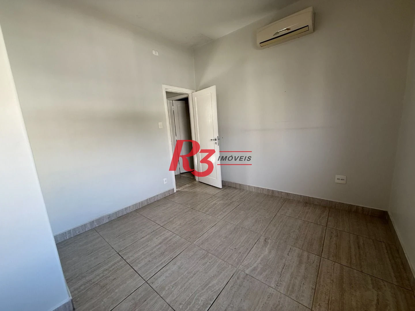 Sobrado com 3 dormitórios, 152 m² - venda por R$ 1.700.000,00 ou aluguel por R$ 13.000,00/mês - Aparecida - Santos/SP