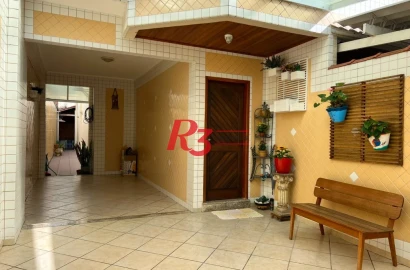 Sobrado com 3 dormitórios à venda, 164 m² por R$ 1.125.000,00 - Marapé - Santos/SP