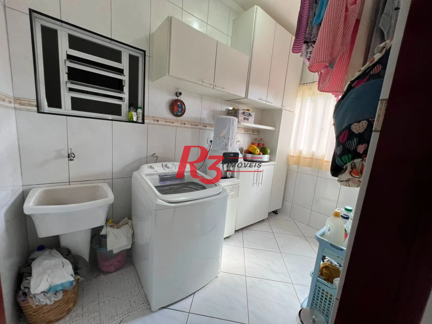Sobrado com 3 dormitórios à venda, 164 m² por R$ 1.125.000,00 - Marapé - Santos/SP