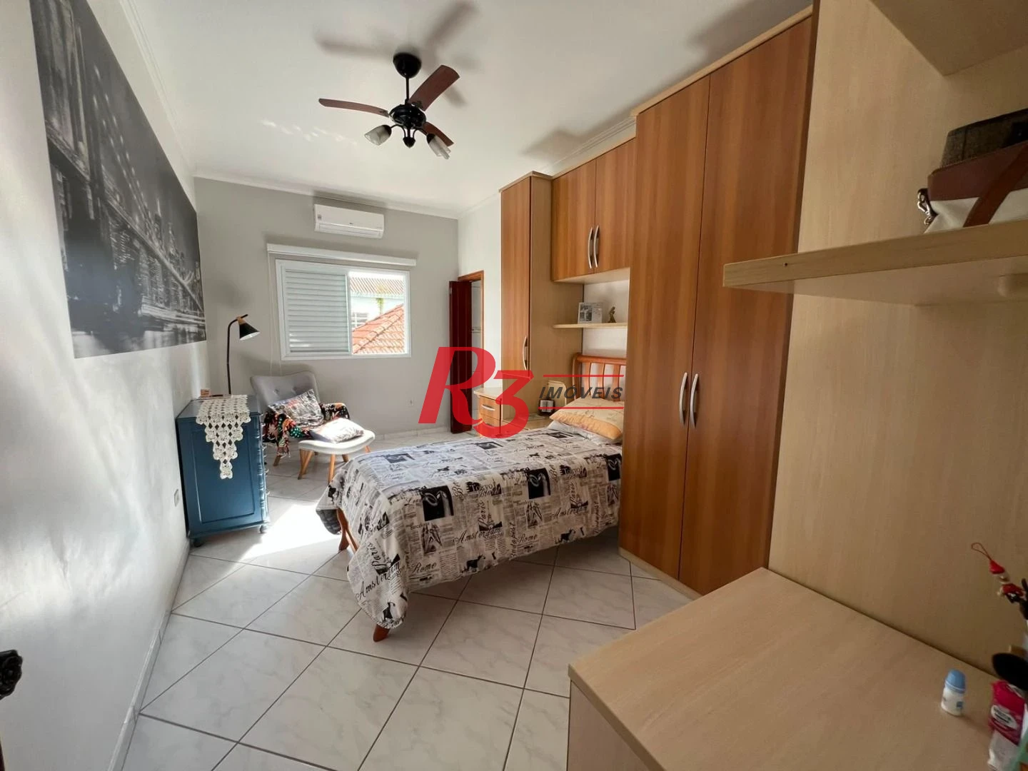 Sobrado com 3 dormitórios à venda, 164 m² por R$ 1.125.000,00 - Marapé - Santos/SP