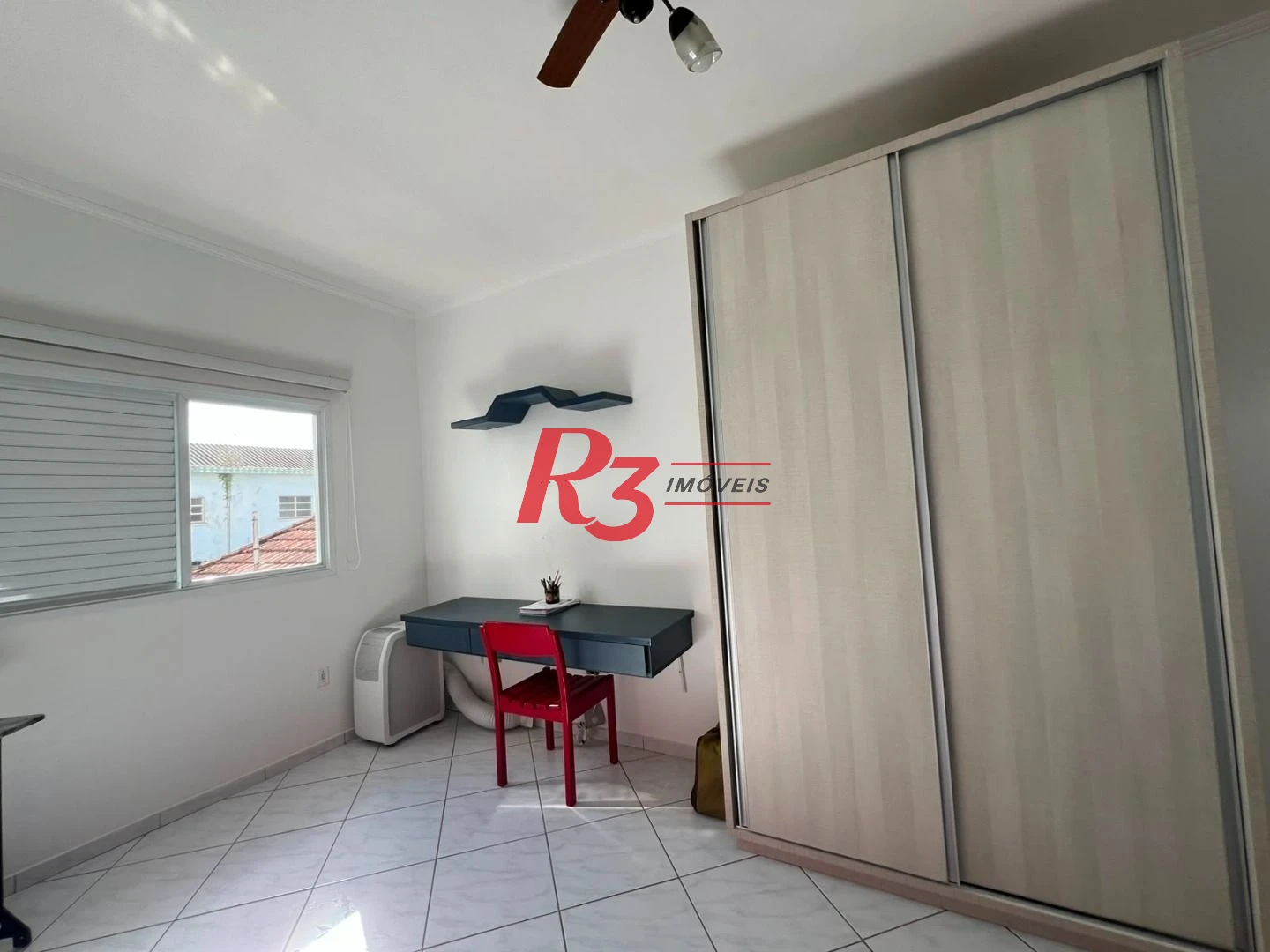 Sobrado com 3 dormitórios à venda, 164 m² por R$ 1.125.000,00 - Marapé - Santos/SP