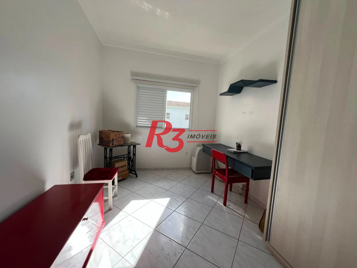 Sobrado com 3 dormitórios à venda, 164 m² por R$ 1.125.000,00 - Marapé - Santos/SP