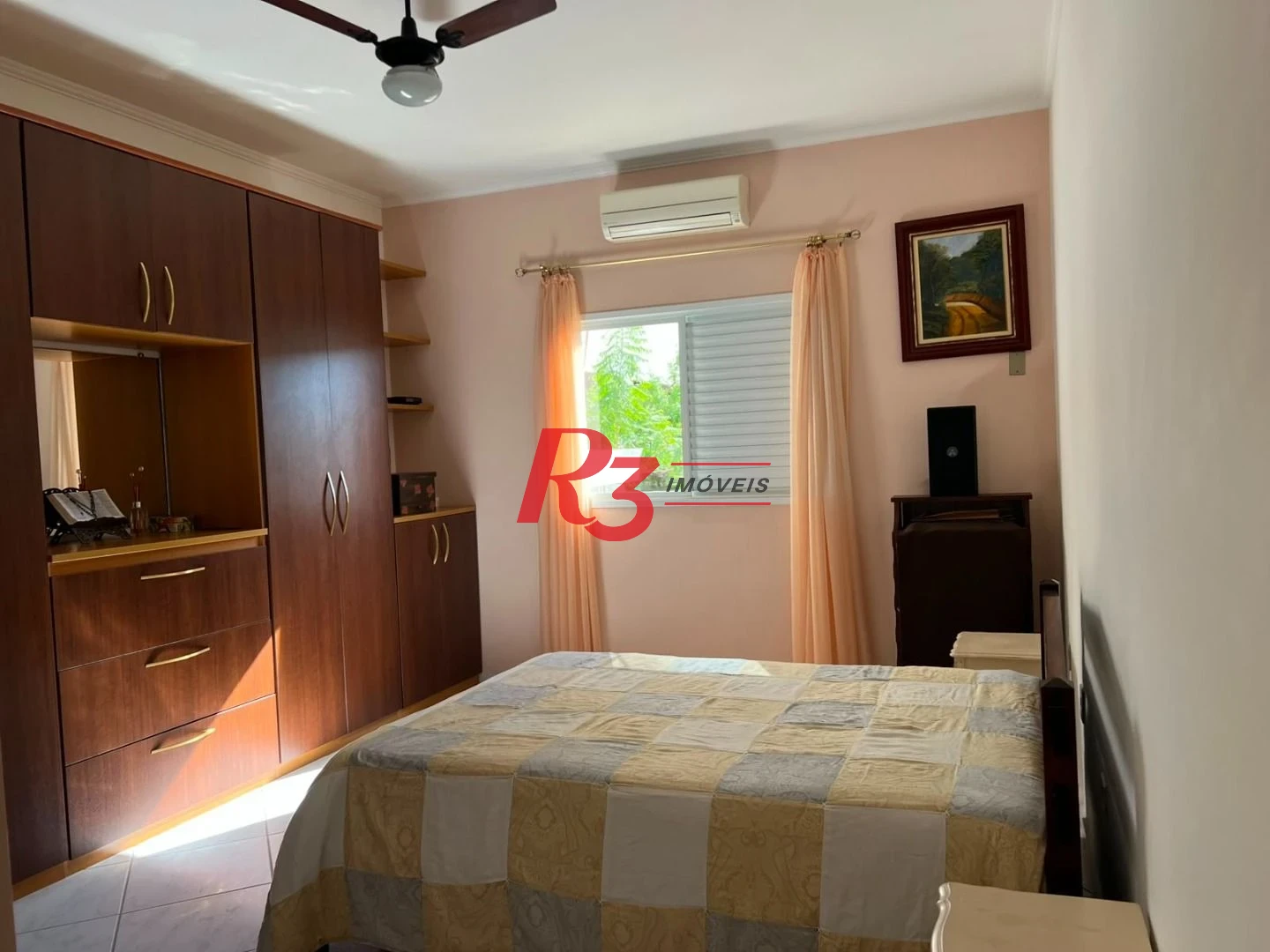 Sobrado com 3 dormitórios à venda, 164 m² por R$ 1.125.000,00 - Marapé - Santos/SP