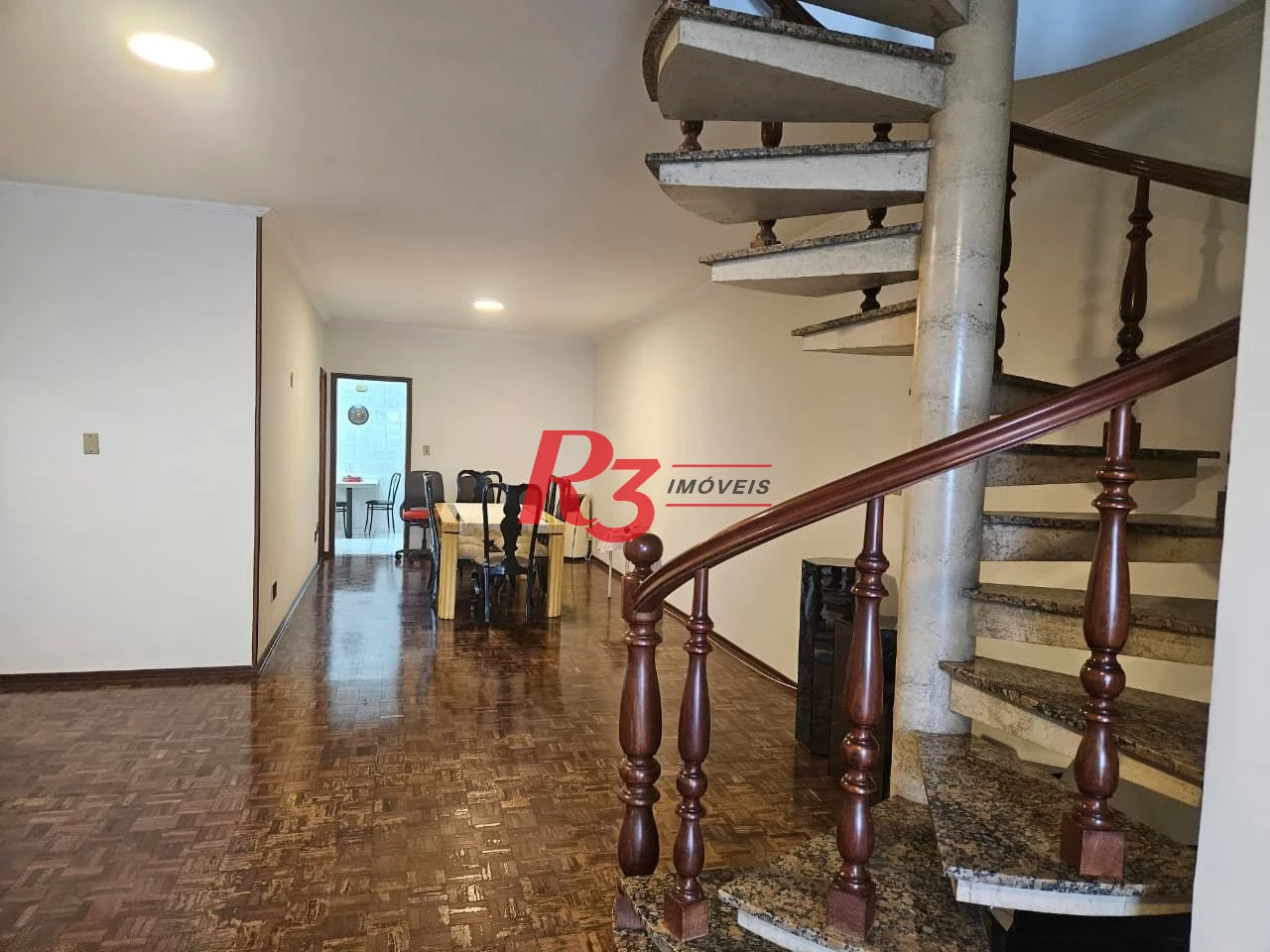 Cobertura com 4 dormitórios à venda, 380 m² por R$ 4.500.000,00 - Pompéia - Santos/SP