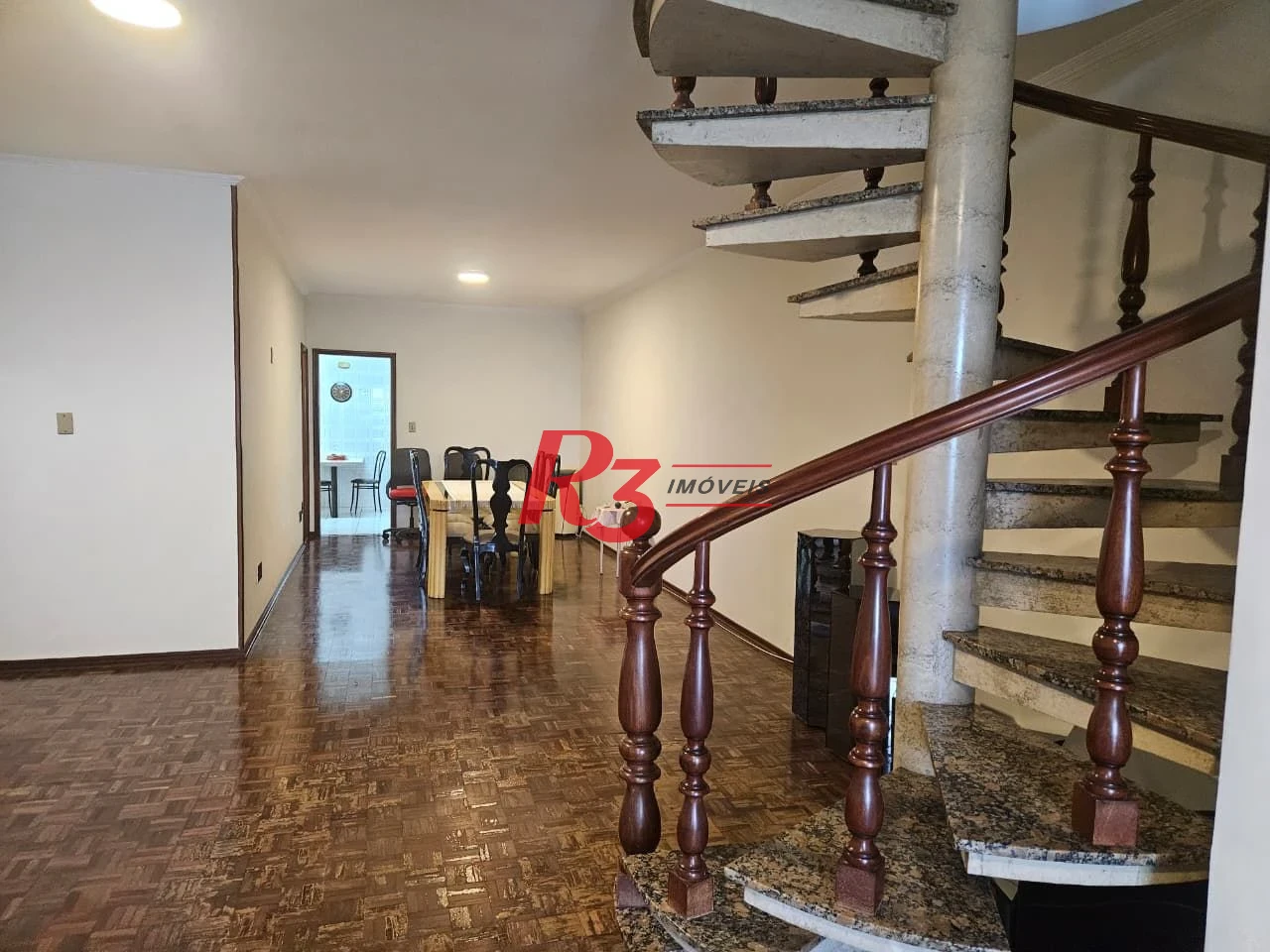 Cobertura com 4 dormitórios à venda, 380 m² por R$ 4.500.000,00 - Pompéia - Santos/SP