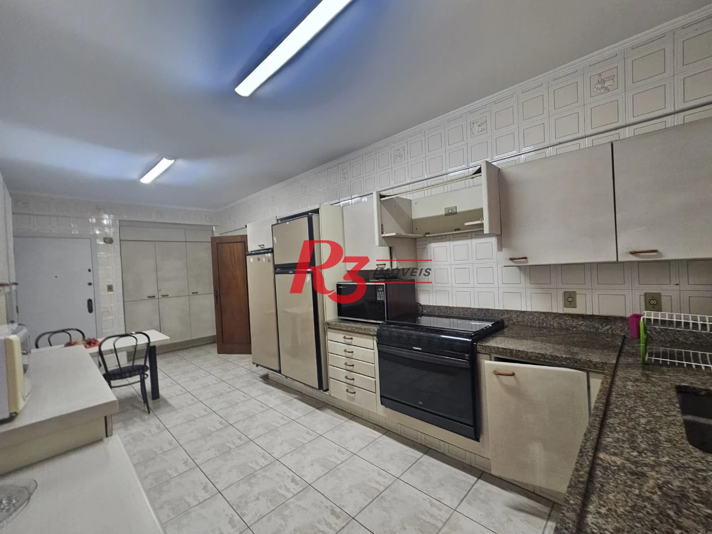 Cobertura com 4 dormitórios à venda, 380 m² por R$ 4.500.000,00 - Pompéia - Santos/SP