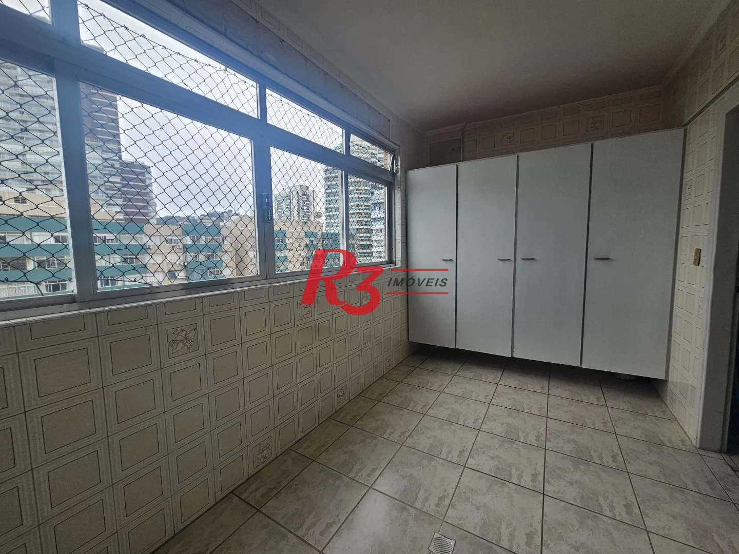 Cobertura com 4 dormitórios à venda, 380 m² por R$ 4.500.000,00 - Pompéia - Santos/SP