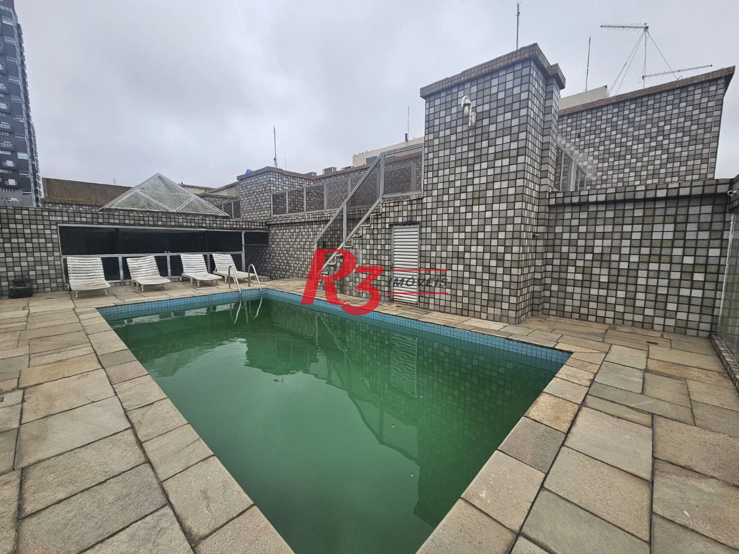 Cobertura com 4 dormitórios à venda, 380 m² por R$ 4.500.000,00 - Pompéia - Santos/SP