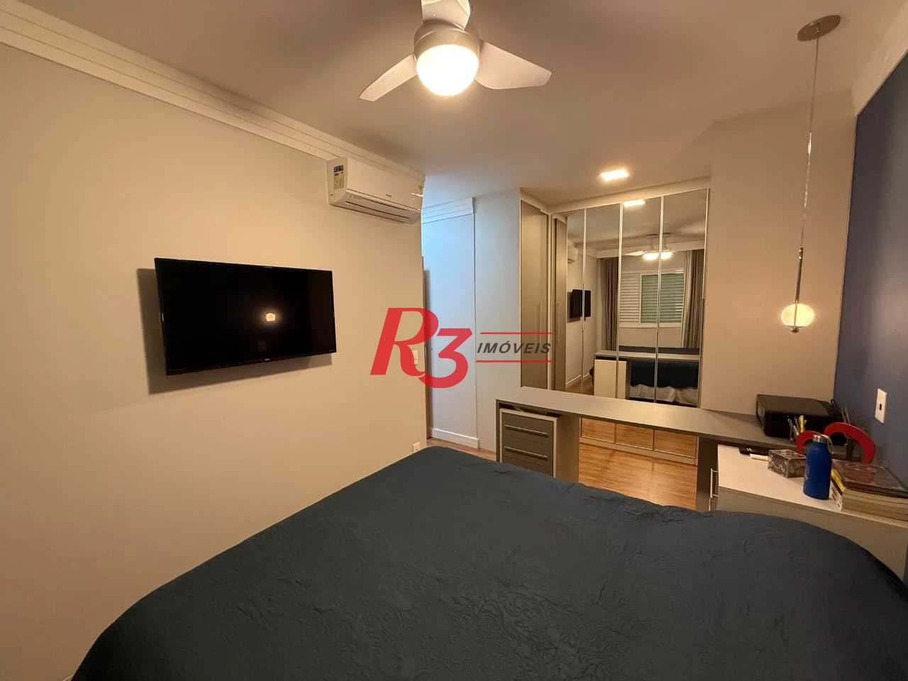 Apartamento com 2 dormitórios à venda, 74 m² por R$ 1.100.000,00 - Gonzaga - Santos/SP