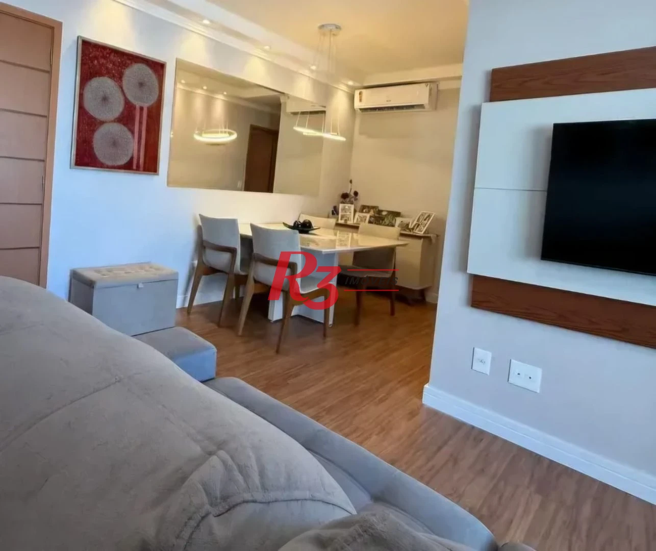Apartamento com 2 dormitórios à venda, 74 m² por R$ 1.100.000,00 - Gonzaga - Santos/SP