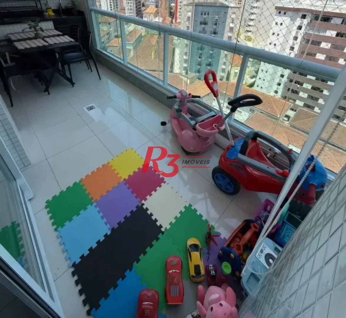 Apartamento com 2 dormitórios à venda, 74 m² por R$ 1.100.000,00 - Gonzaga - Santos/SP