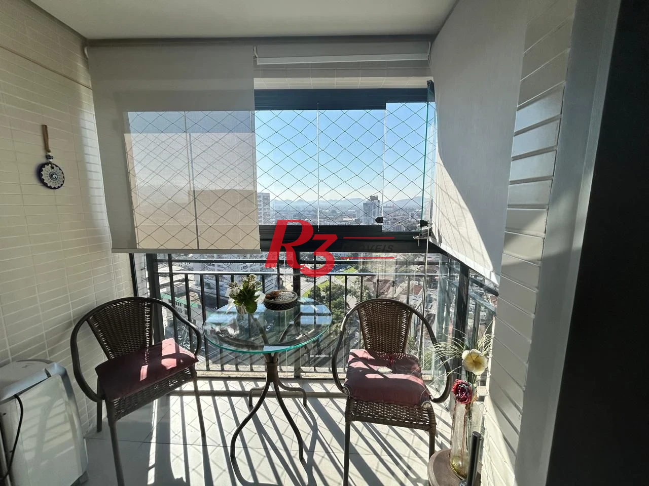 Apartamento com 2 dormitórios à venda, 64 m² por R$ 780.000,00 - Gonzaga - Santos/SP