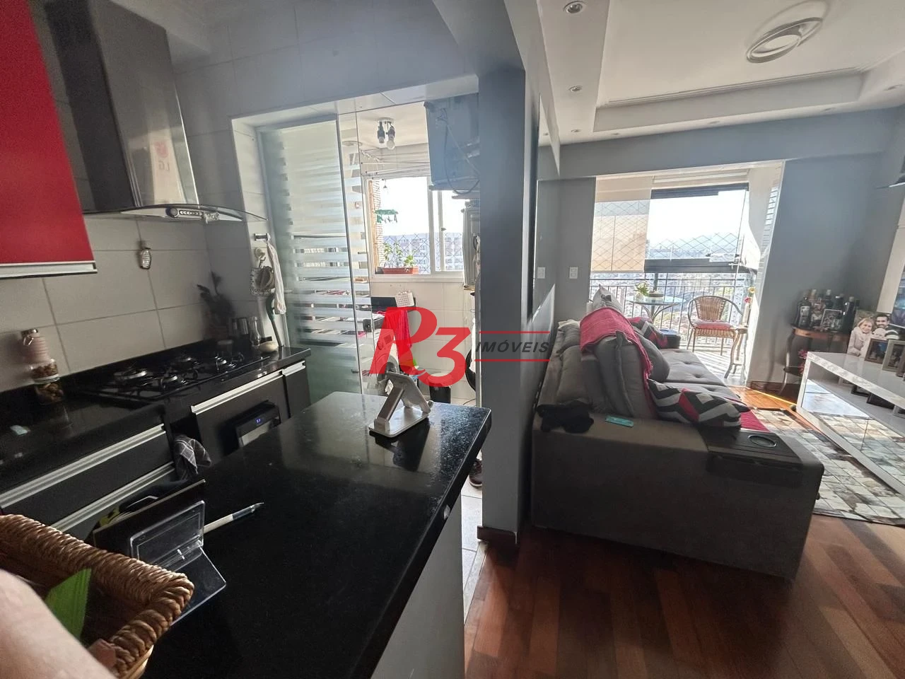 Apartamento com 2 dormitórios à venda, 64 m² por R$ 780.000,00 - Gonzaga - Santos/SP