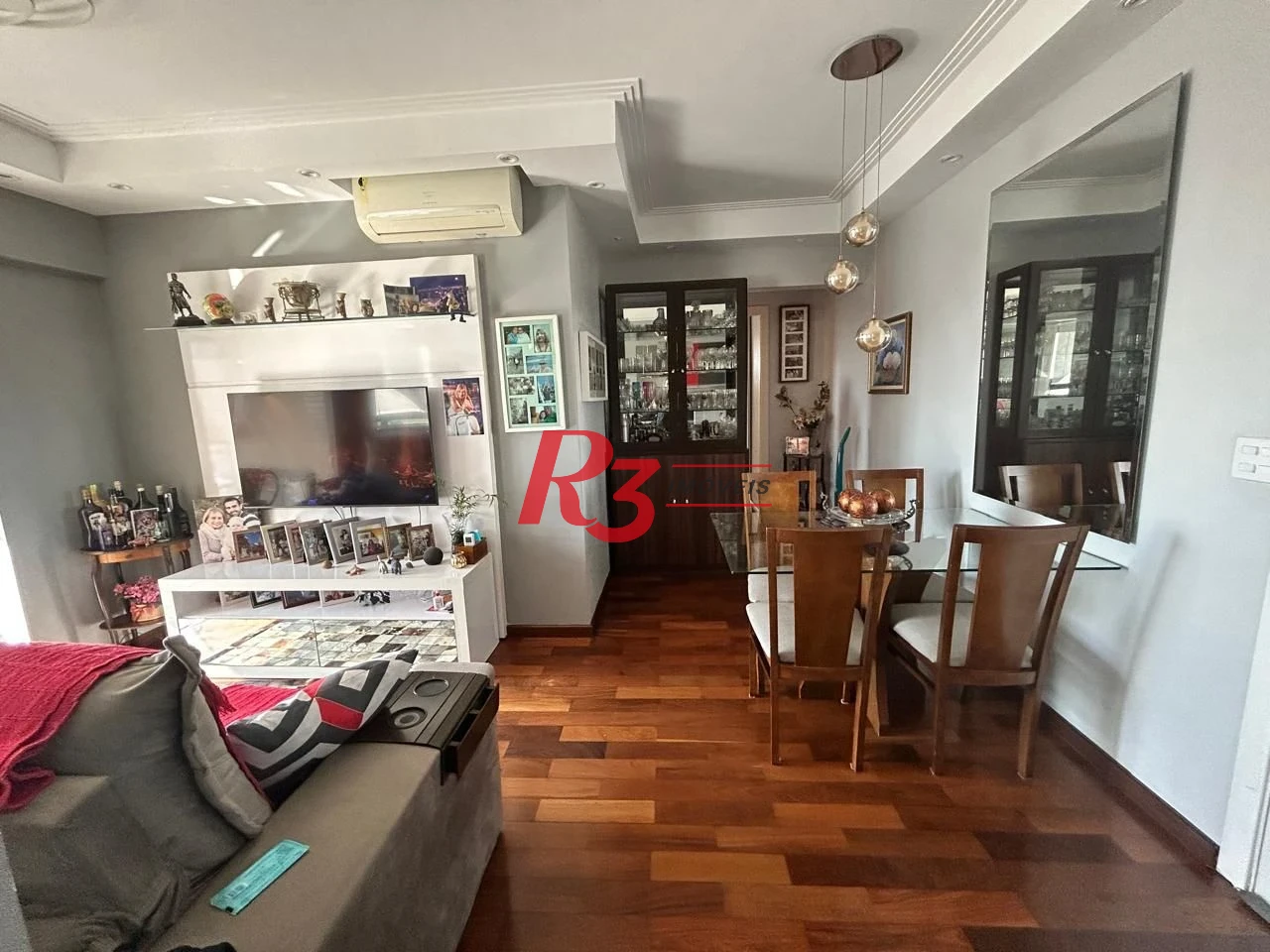 Apartamento com 2 dormitórios à venda, 64 m² por R$ 780.000,00 - Gonzaga - Santos/SP
