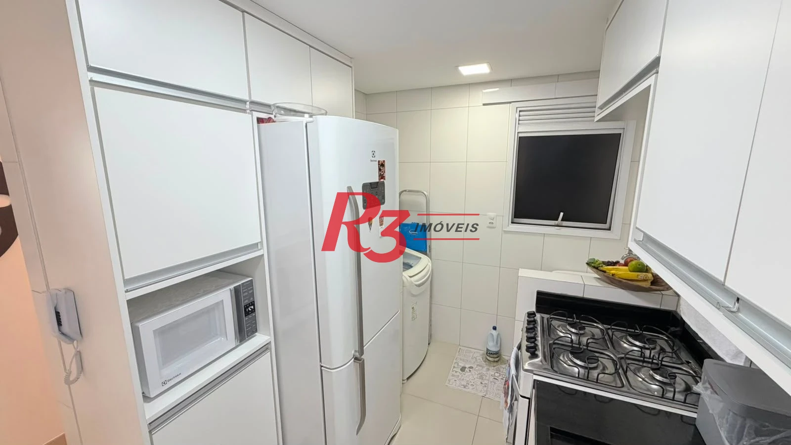 Apartamento com 2 dormitórios à venda, 54 m² por R$ 640.000,00 - Vila Matias - Santos/SP