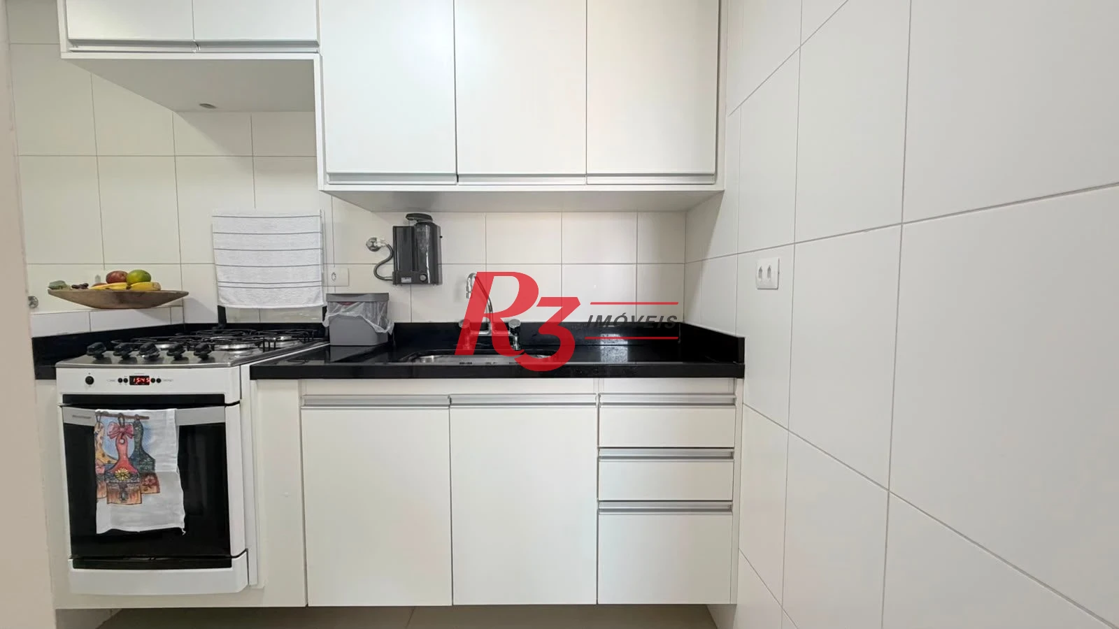 Apartamento com 2 dormitórios à venda, 54 m² por R$ 640.000,00 - Vila Matias - Santos/SP