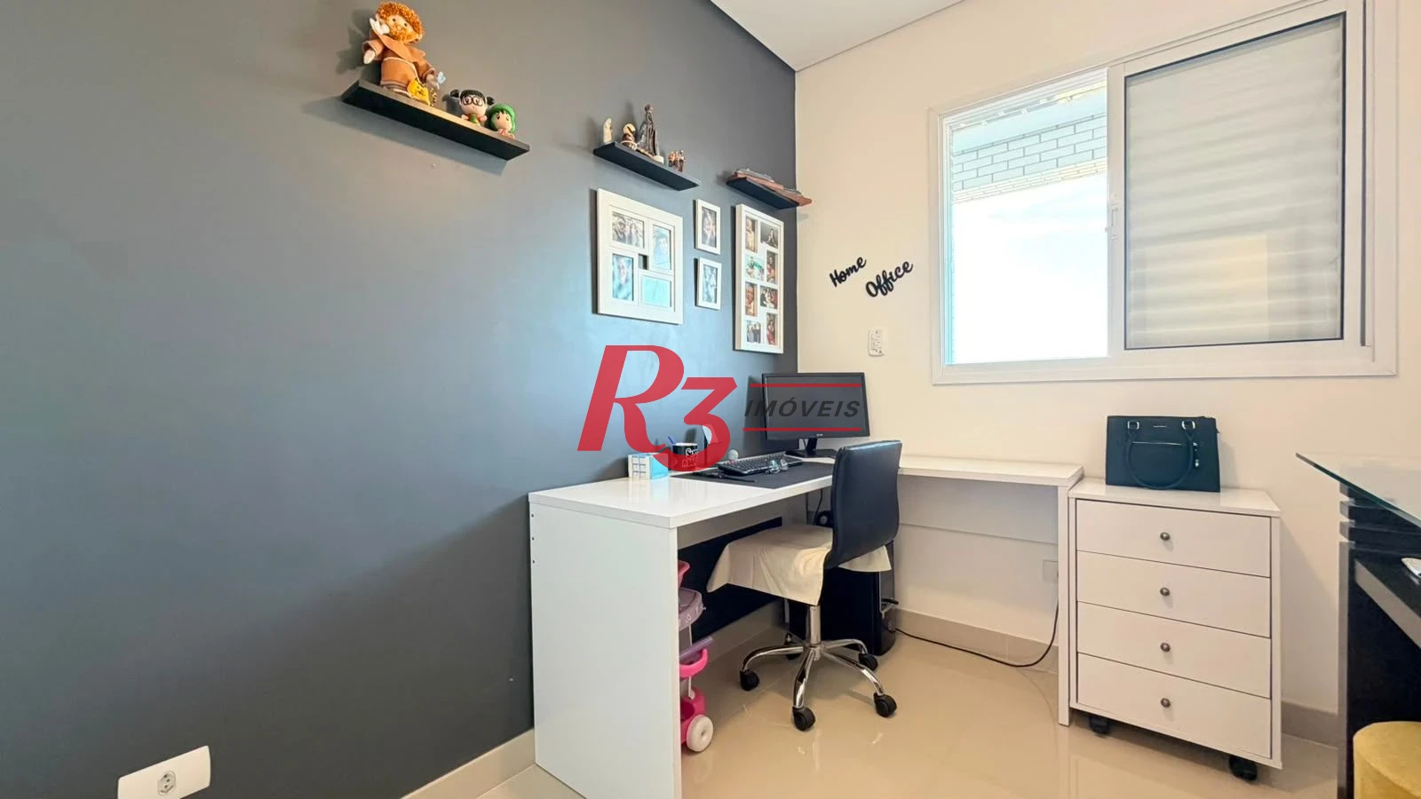 Apartamento com 2 dormitórios à venda, 54 m² por R$ 640.000,00 - Vila Matias - Santos/SP