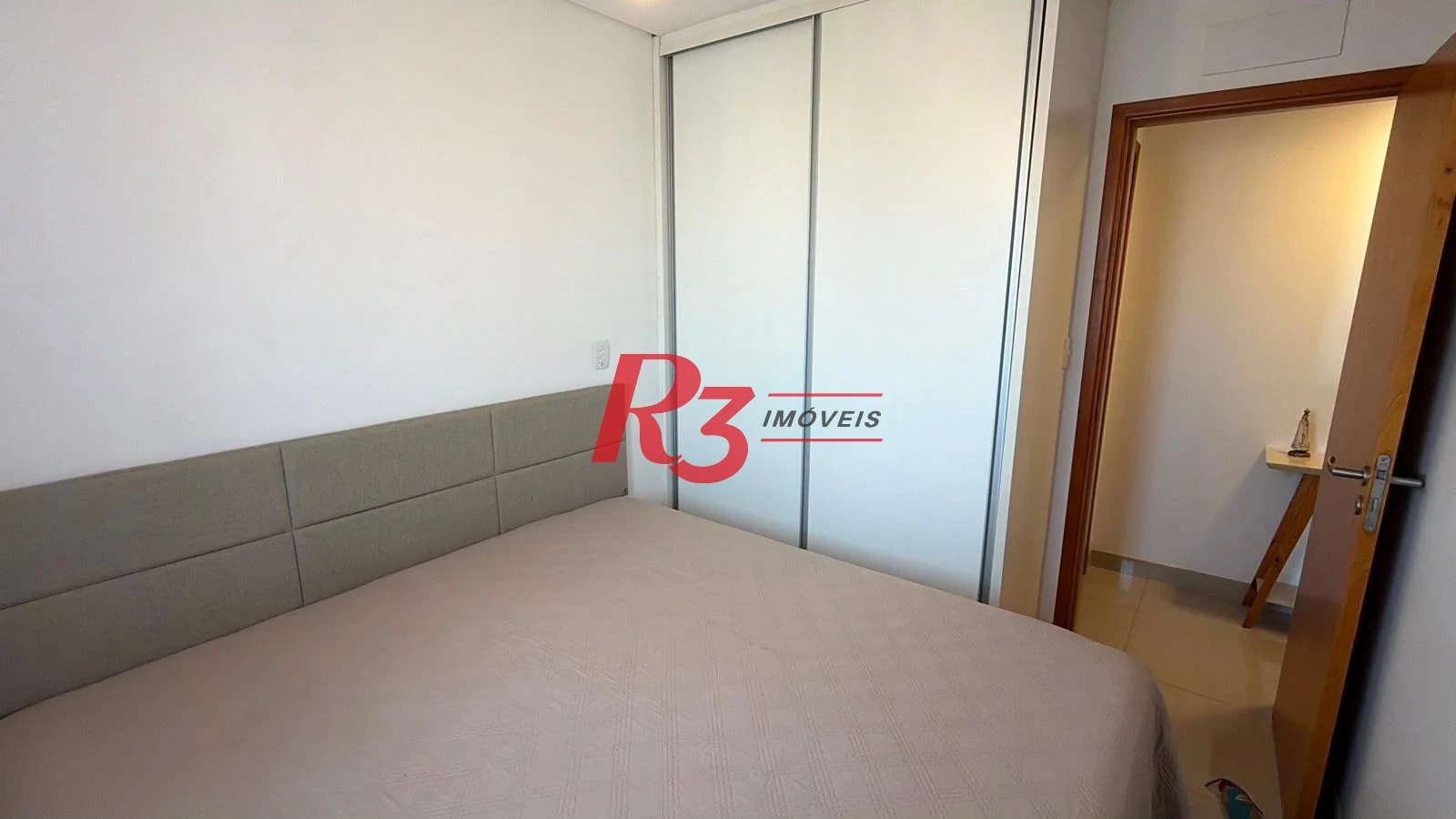 Apartamento com 2 dormitórios à venda, 54 m² por R$ 640.000,00 - Vila Matias - Santos/SP