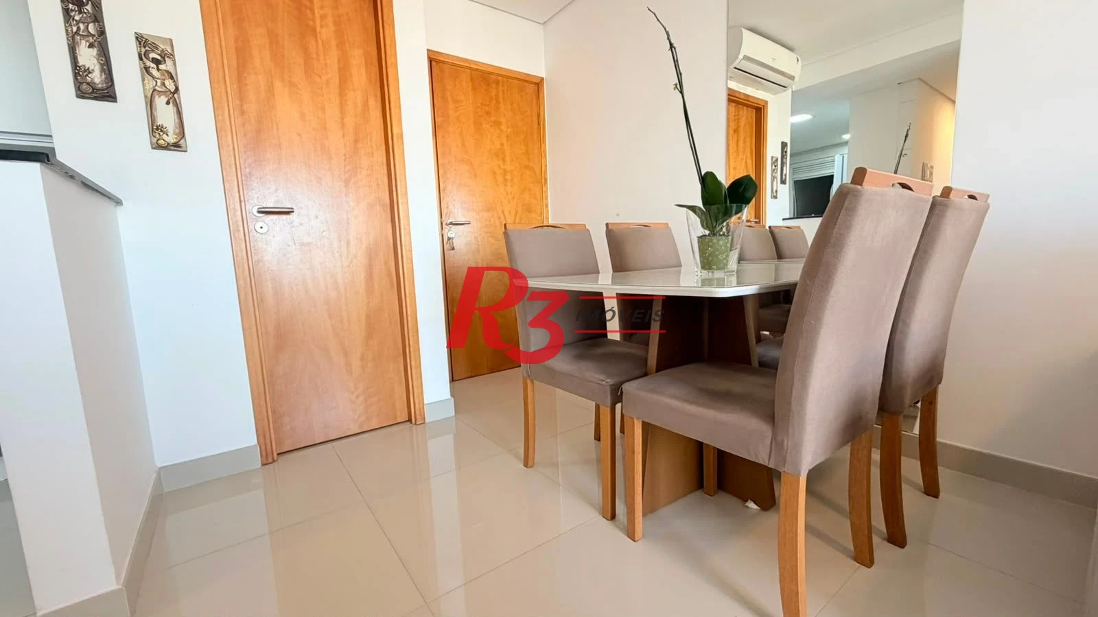 Apartamento com 2 dormitórios à venda, 54 m² por R$ 640.000,00 - Vila Matias - Santos/SP