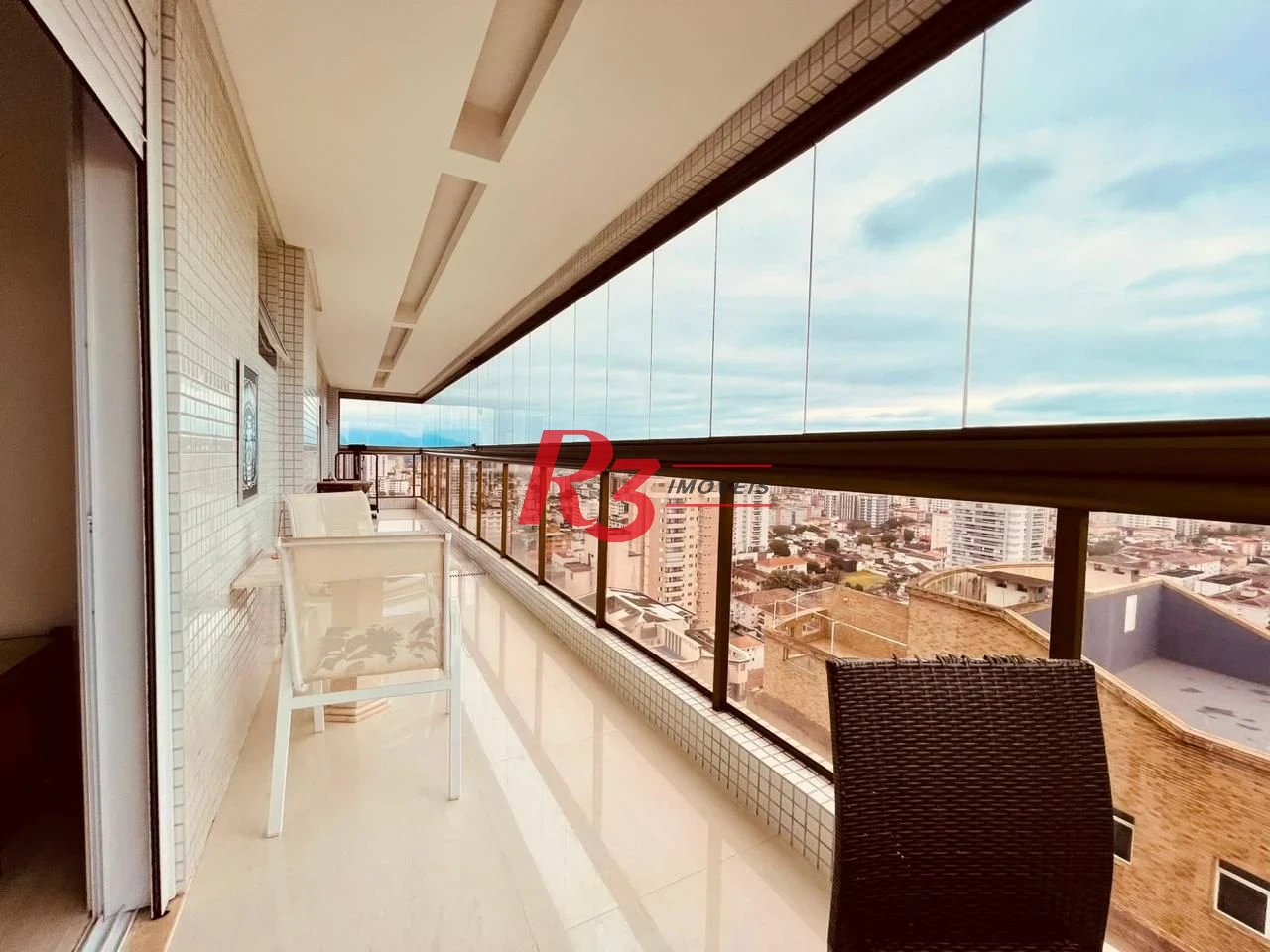 Apartamento com 3 dormitórios à venda, 171 m² por R$ 3.000.000,00 - Embaré - Santos/SP