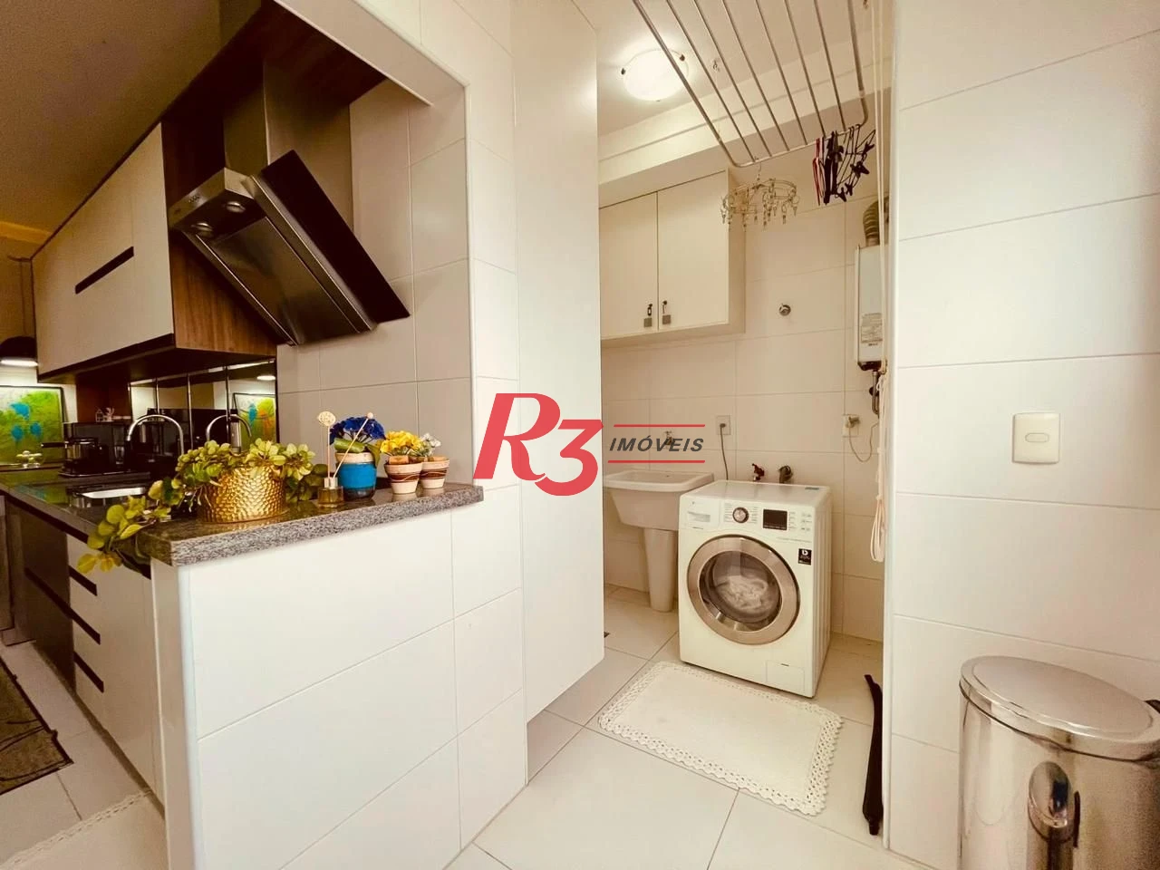 Apartamento com 3 dormitórios à venda, 171 m² por R$ 3.000.000,00 - Embaré - Santos/SP