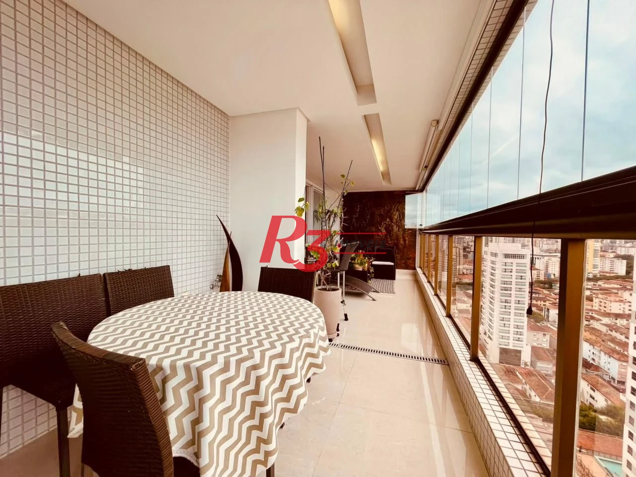 Apartamento com 3 dormitórios à venda, 171 m² por R$ 3.000.000,00 - Embaré - Santos/SP