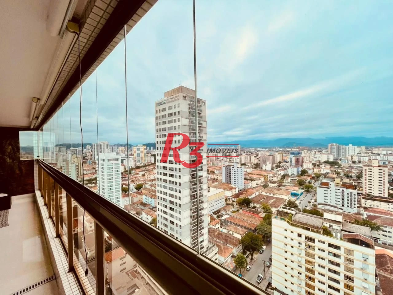 Apartamento com 3 dormitórios à venda, 171 m² por R$ 3.000.000,00 - Embaré - Santos/SP