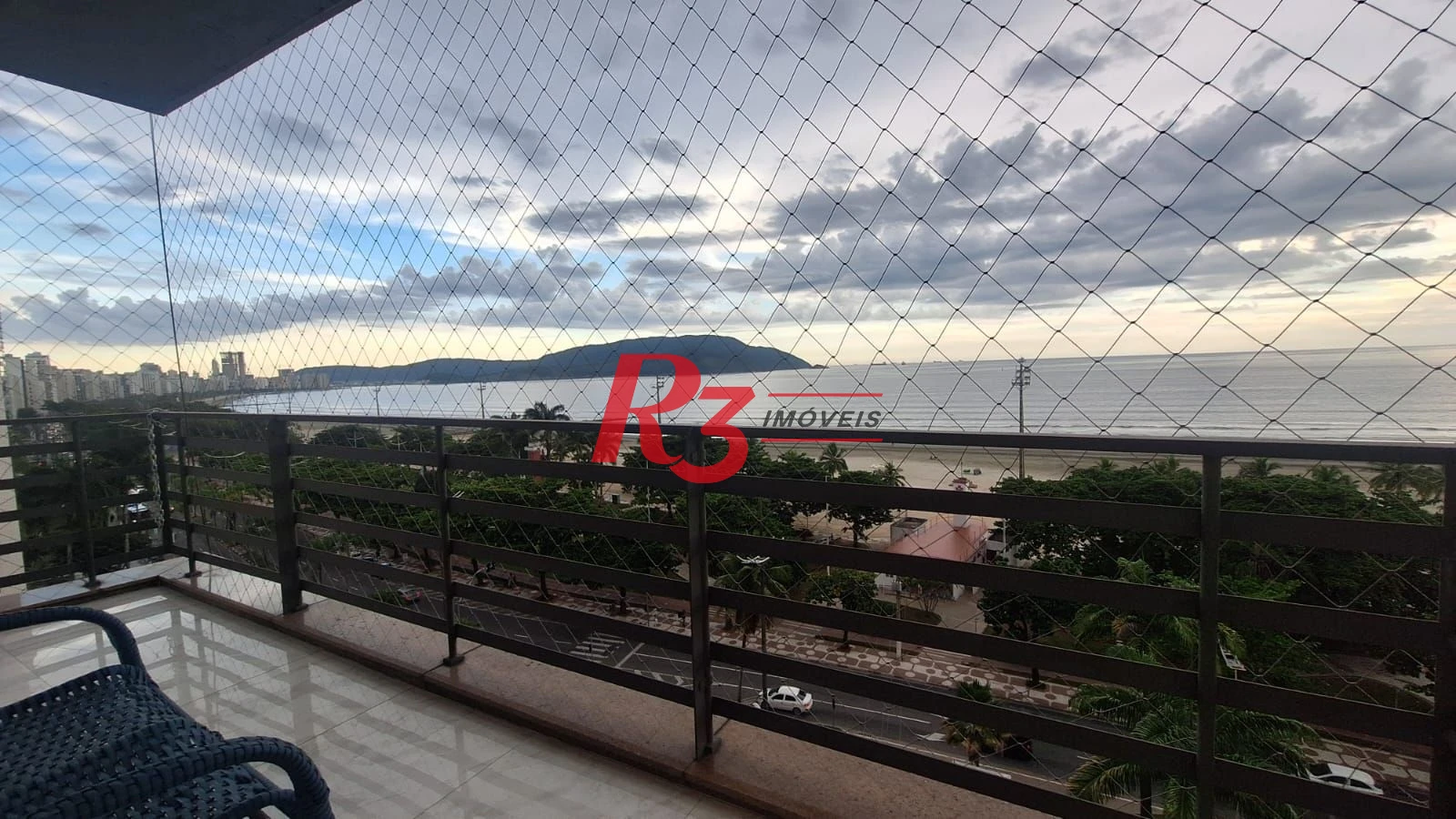 Apartamento com 3 dormitórios à venda, 124 m² por R$ 1.600.000,00 - Boqueirão - Santos/SP