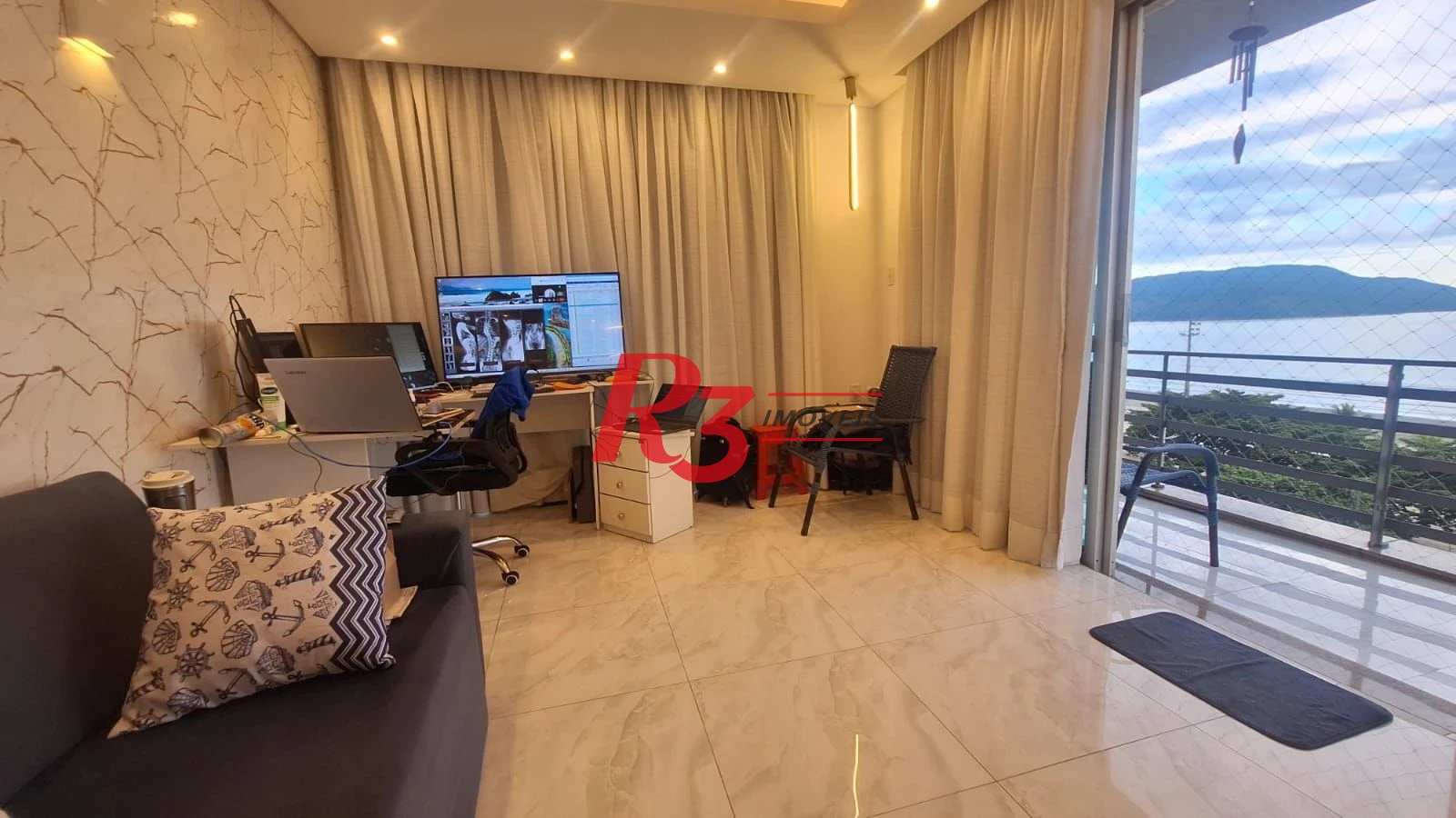 Apartamento com 3 dormitórios à venda, 124 m² por R$ 1.600.000,00 - Boqueirão - Santos/SP