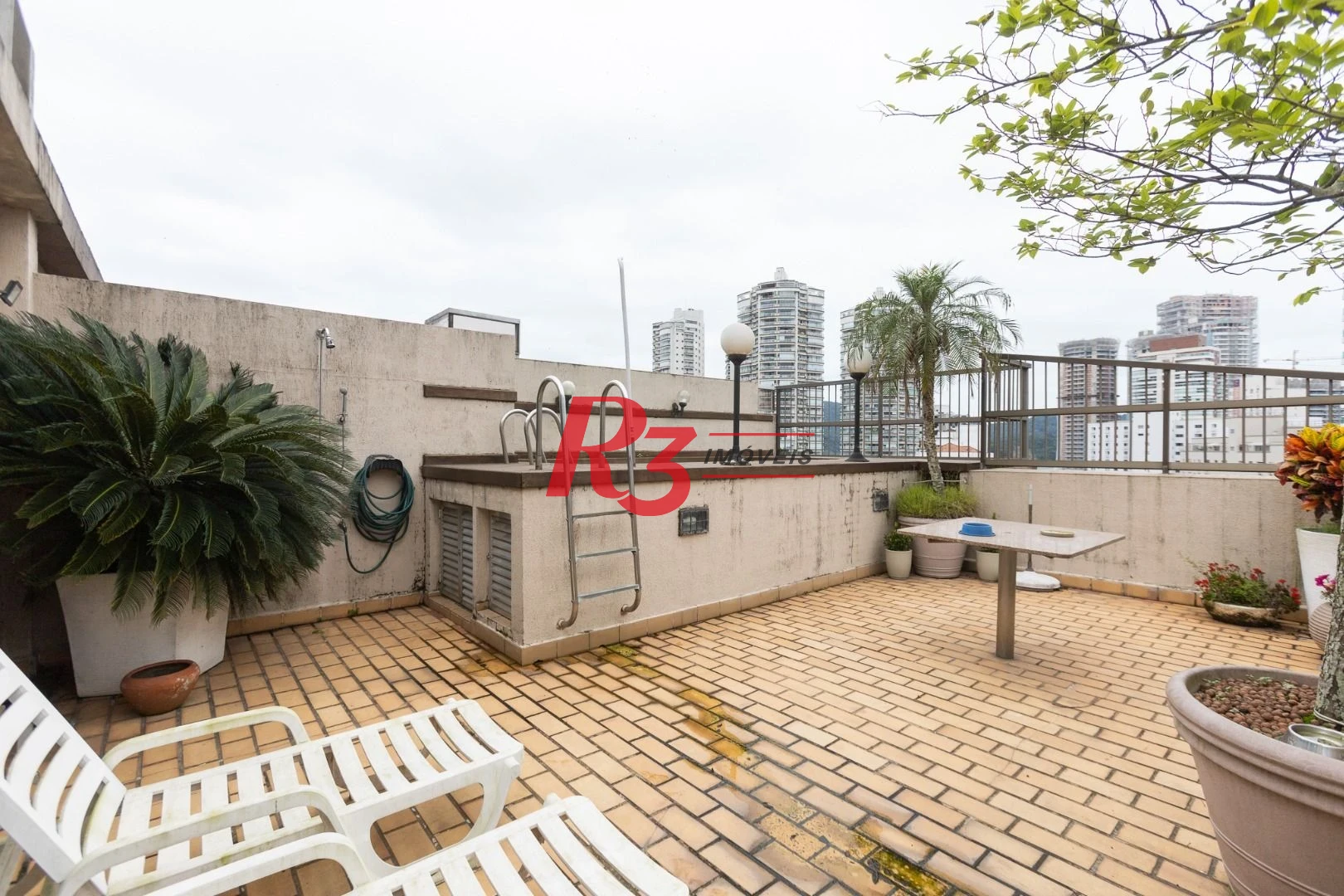Cobertura com 3 dormitórios à venda, 270 m² por R$ 1.650.000,00 - Ponta da Praia - Santos/SP