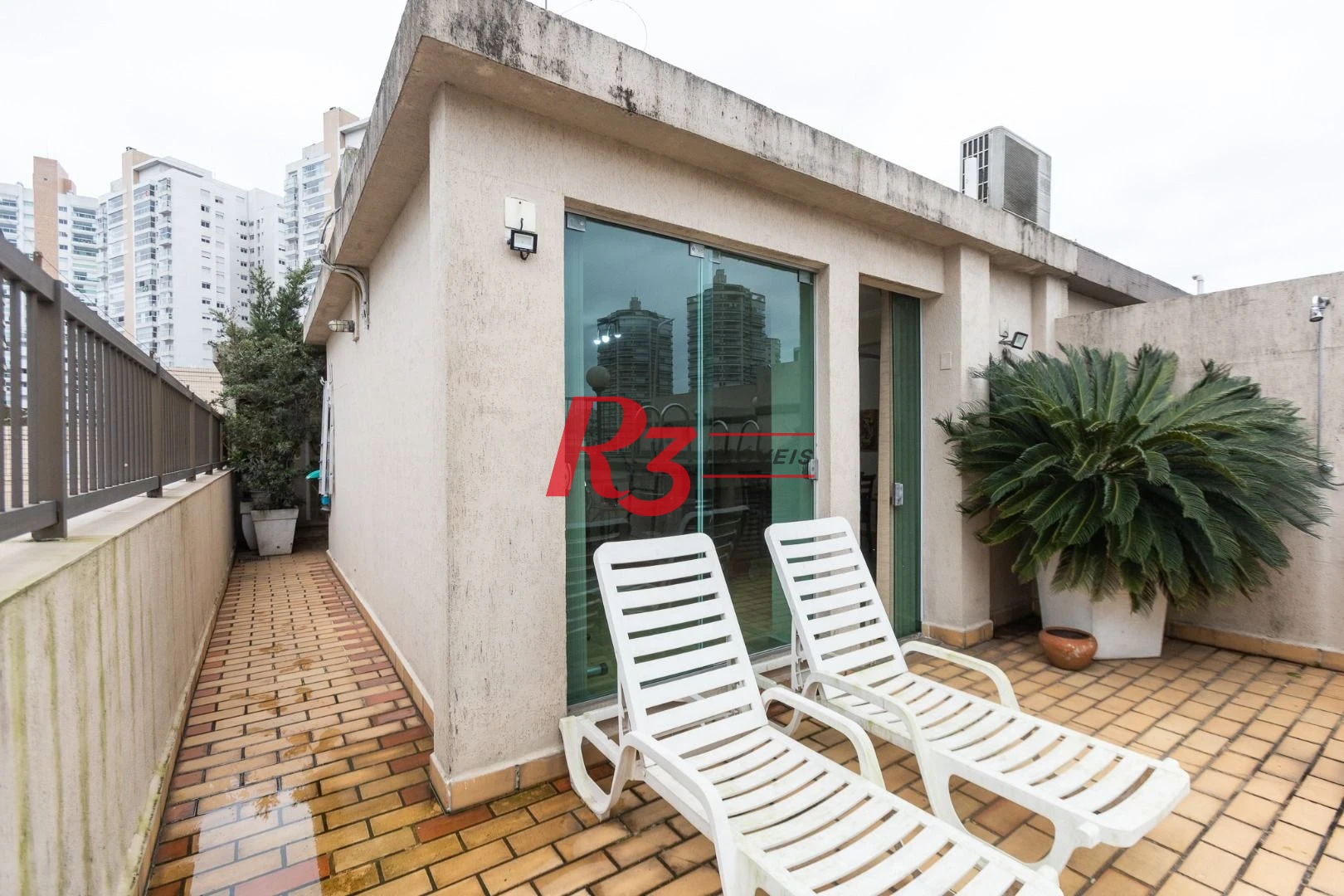 Cobertura com 3 dormitórios à venda, 270 m² por R$ 1.650.000,00 - Ponta da Praia - Santos/SP
