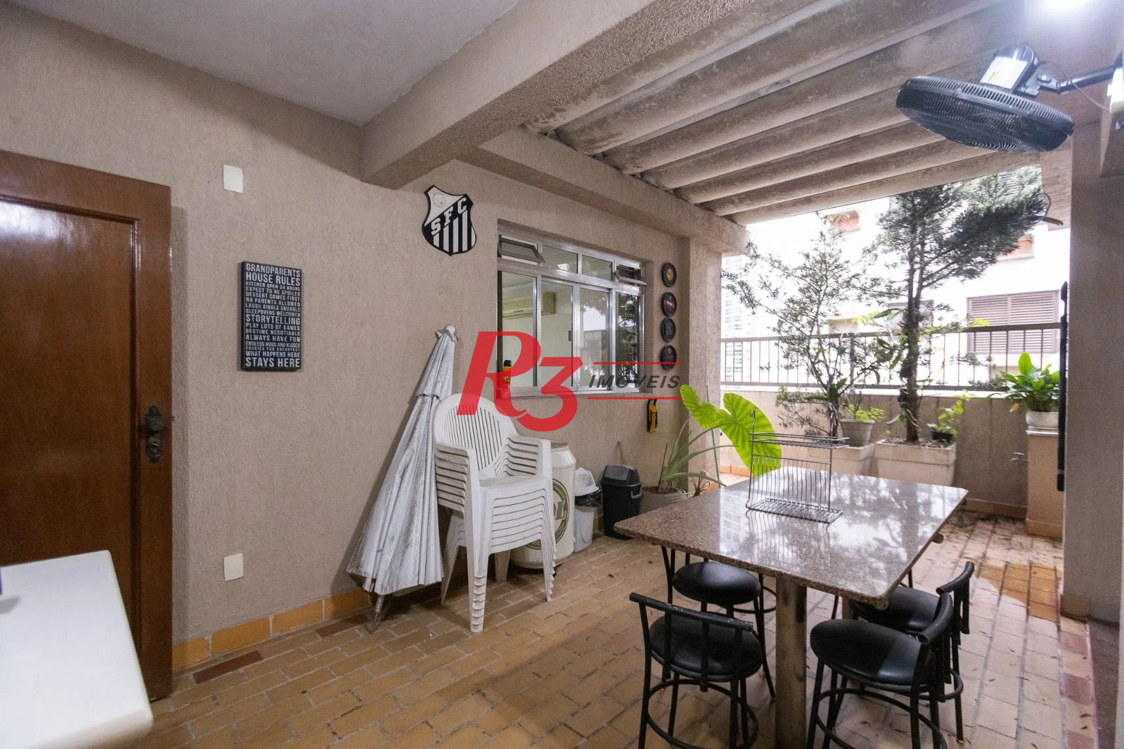 Cobertura com 3 dormitórios à venda, 270 m² por R$ 1.650.000,00 - Ponta da Praia - Santos/SP