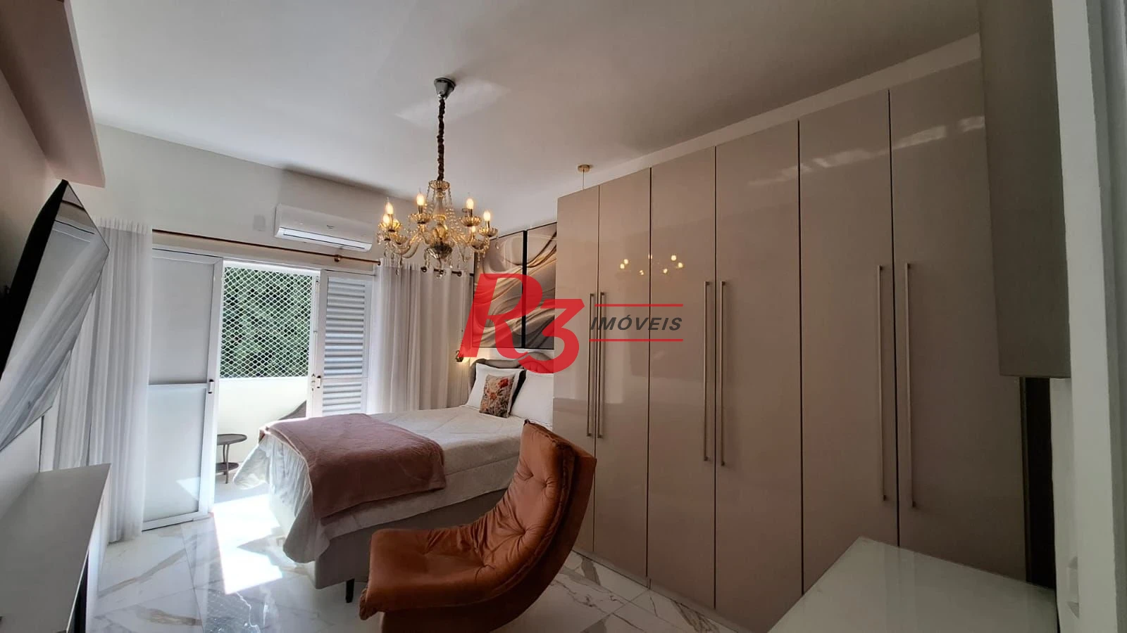 Apartamento com 3 dormitórios à venda, 103 m² por R$ 700.000,00 - Campo Grande - Santos/SP
