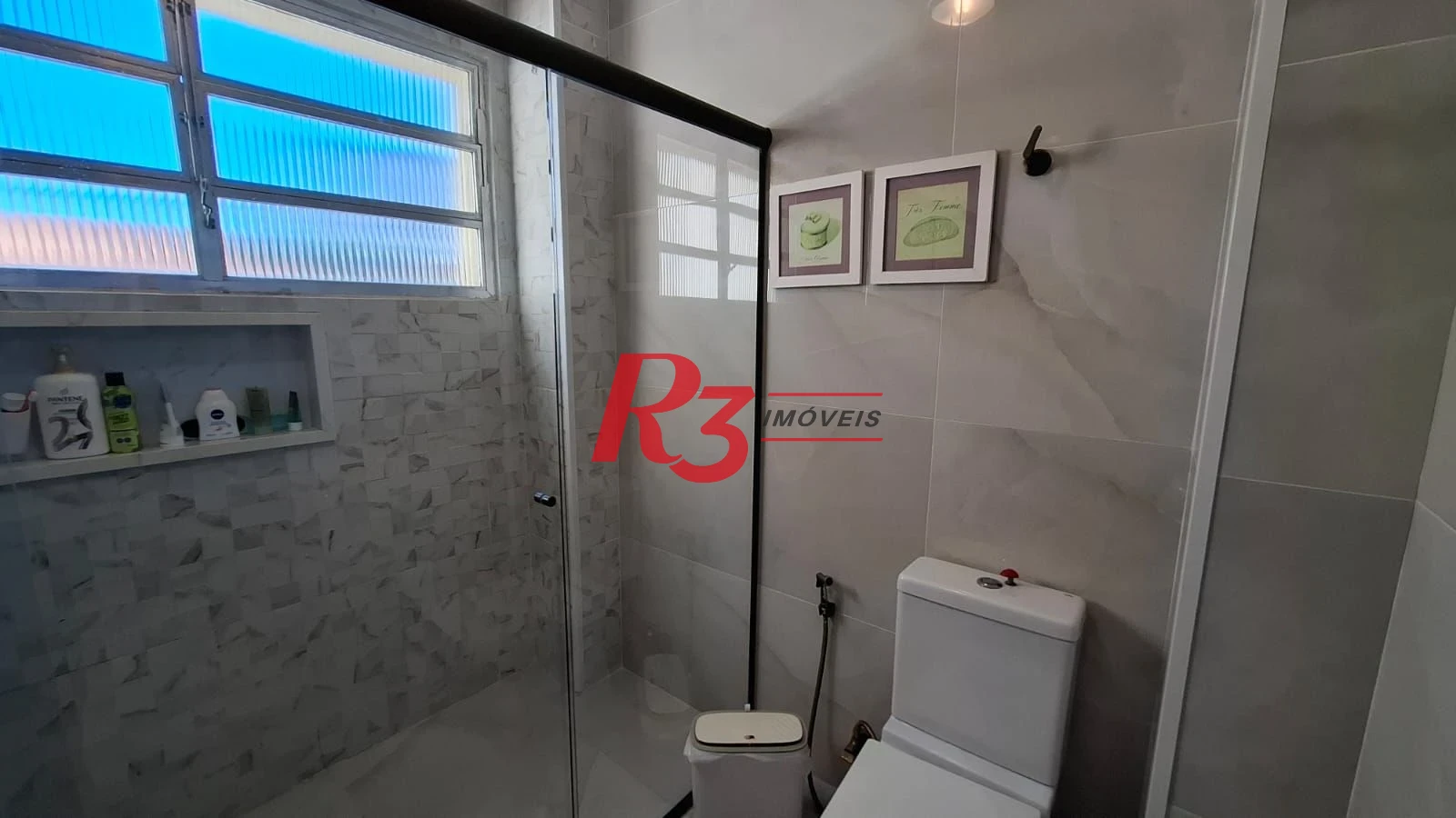 Apartamento com 3 dormitórios à venda, 103 m² por R$ 700.000,00 - Campo Grande - Santos/SP