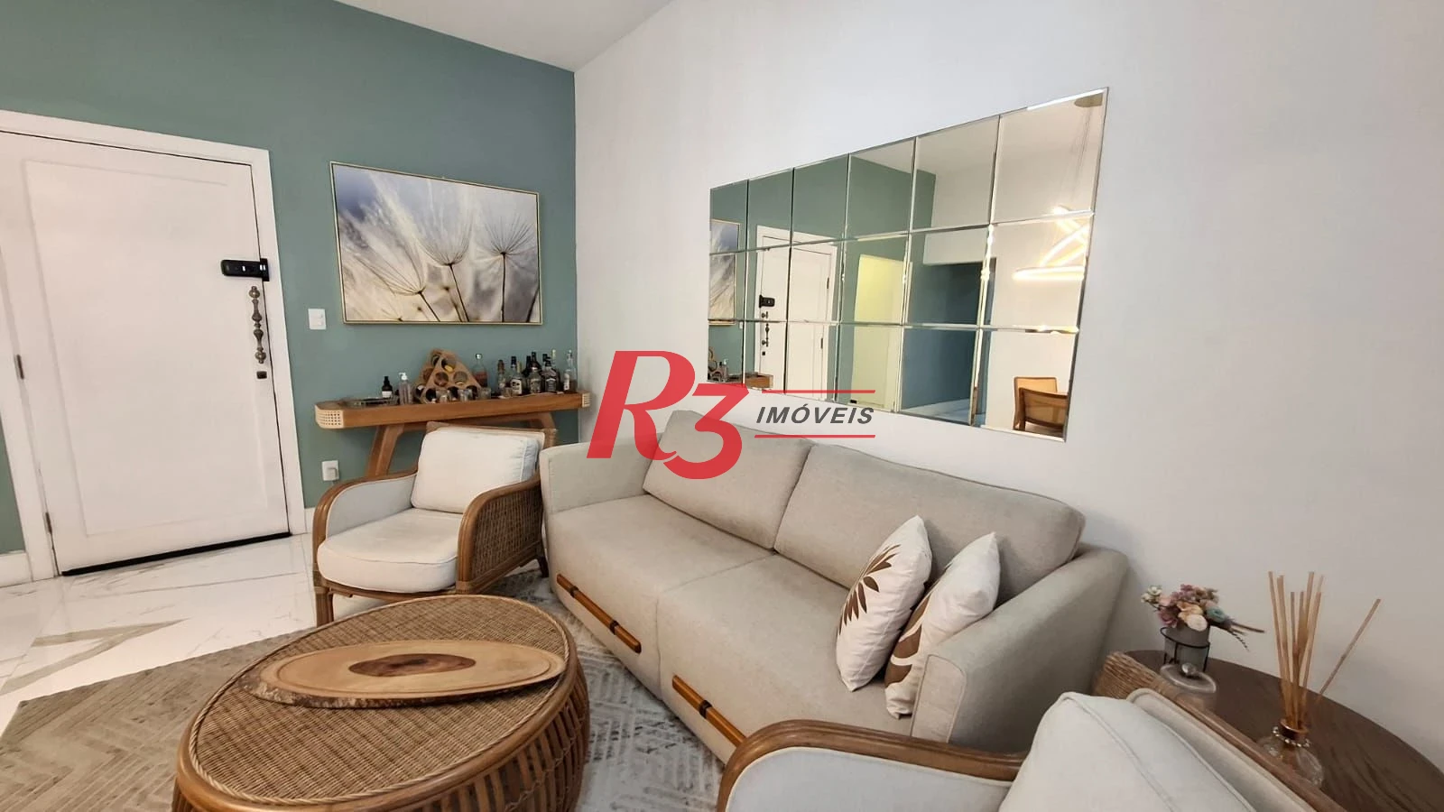 Apartamento com 3 dormitórios à venda, 103 m² por R$ 700.000,00 - Campo Grande - Santos/SP