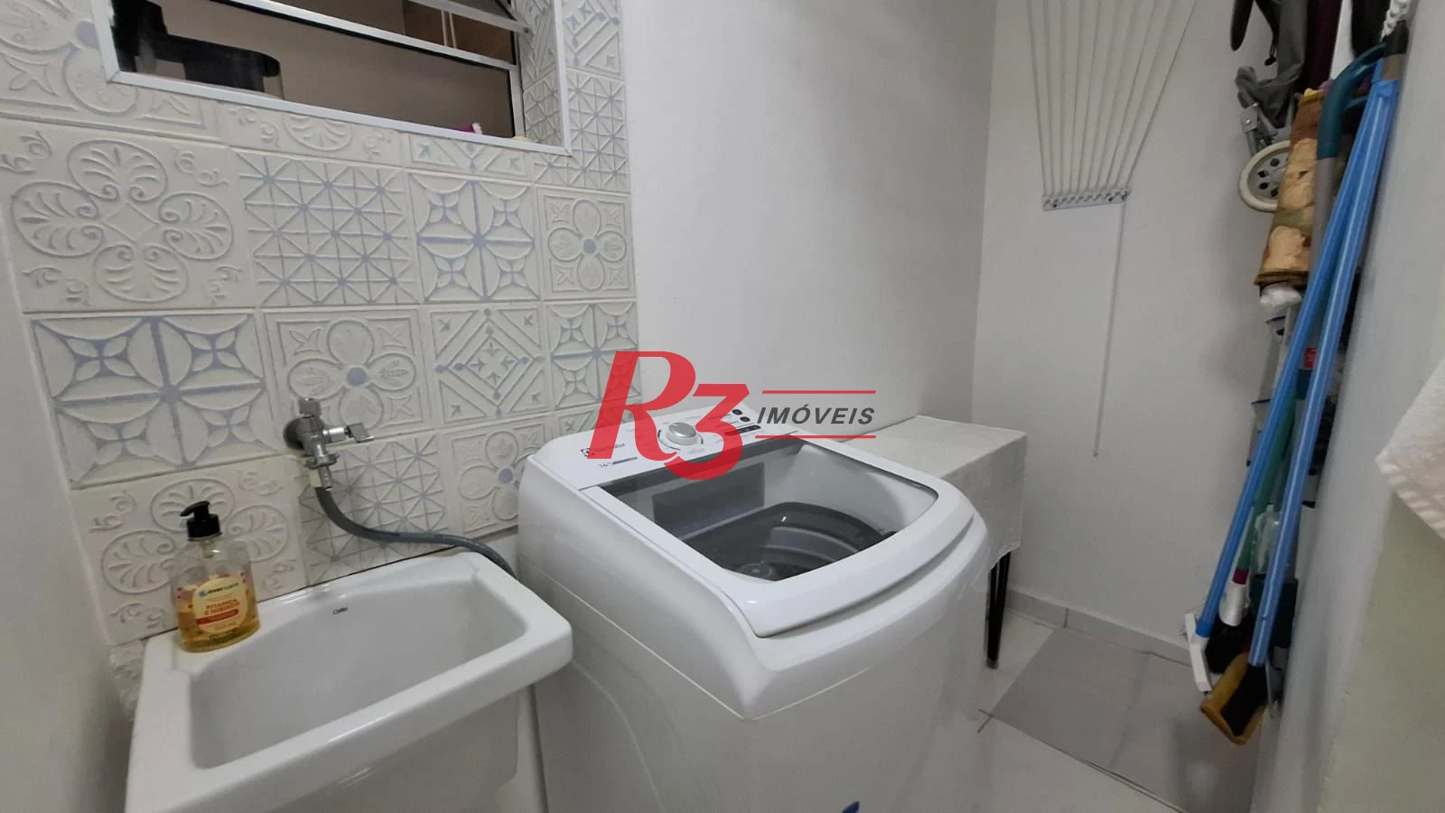 Apartamento com 3 dormitórios à venda, 103 m² por R$ 700.000,00 - Campo Grande - Santos/SP