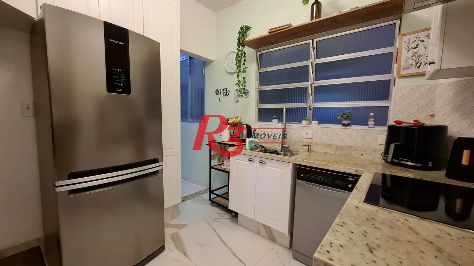 Apartamento com 3 dormitórios à venda, 103 m² por R$ 700.000,00 - Campo Grande - Santos/SP