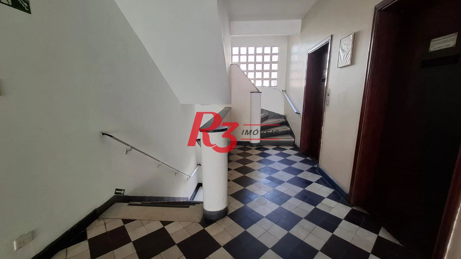 Apartamento com 3 dormitórios à venda, 103 m² por R$ 700.000,00 - Campo Grande - Santos/SP