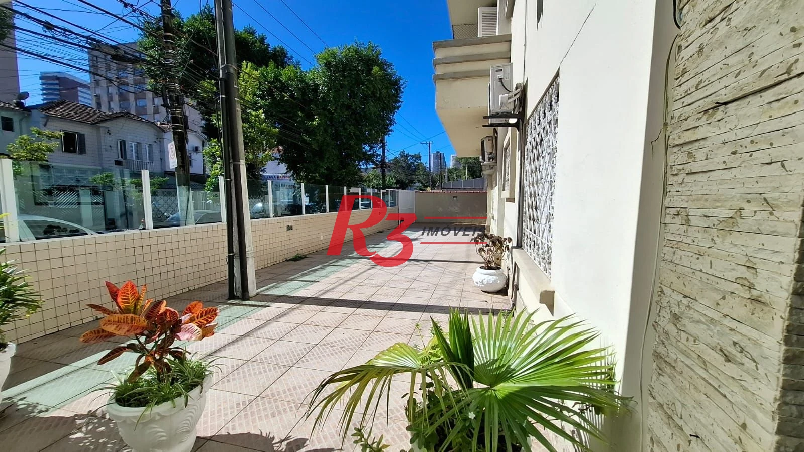 Apartamento com 3 dormitórios à venda, 103 m² por R$ 700.000,00 - Campo Grande - Santos/SP