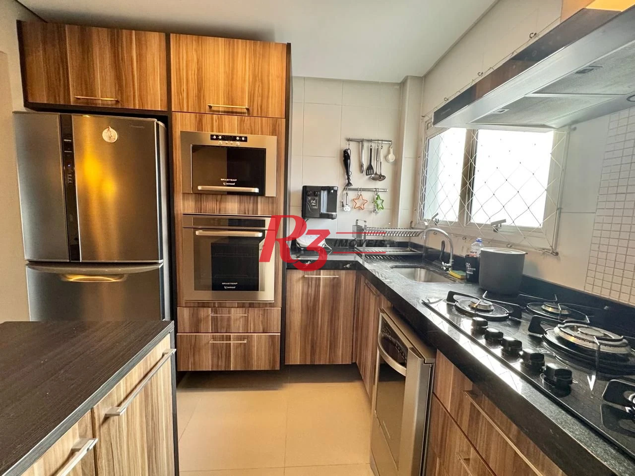 Apartamento com 2 dormitórios à venda, 70 m² por R$ 1.080.000,00 - Gonzaga - Santos/SP