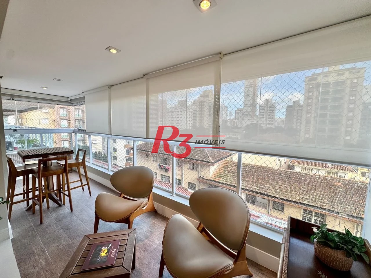 Apartamento com 2 dormitórios à venda, 70 m² por R$ 1.080.000,00 - Gonzaga - Santos/SP
