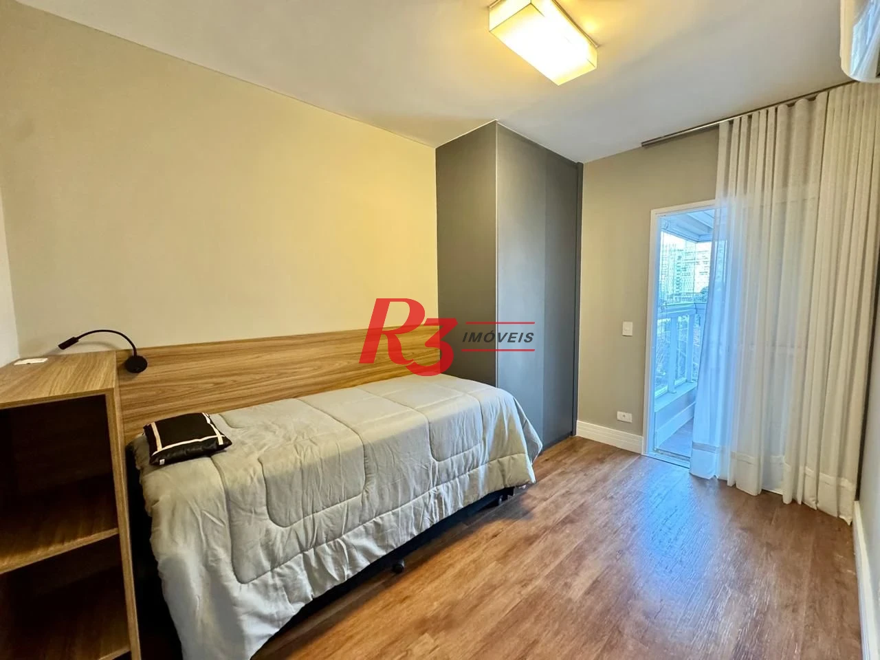 Apartamento com 2 dormitórios à venda, 70 m² por R$ 1.080.000,00 - Gonzaga - Santos/SP