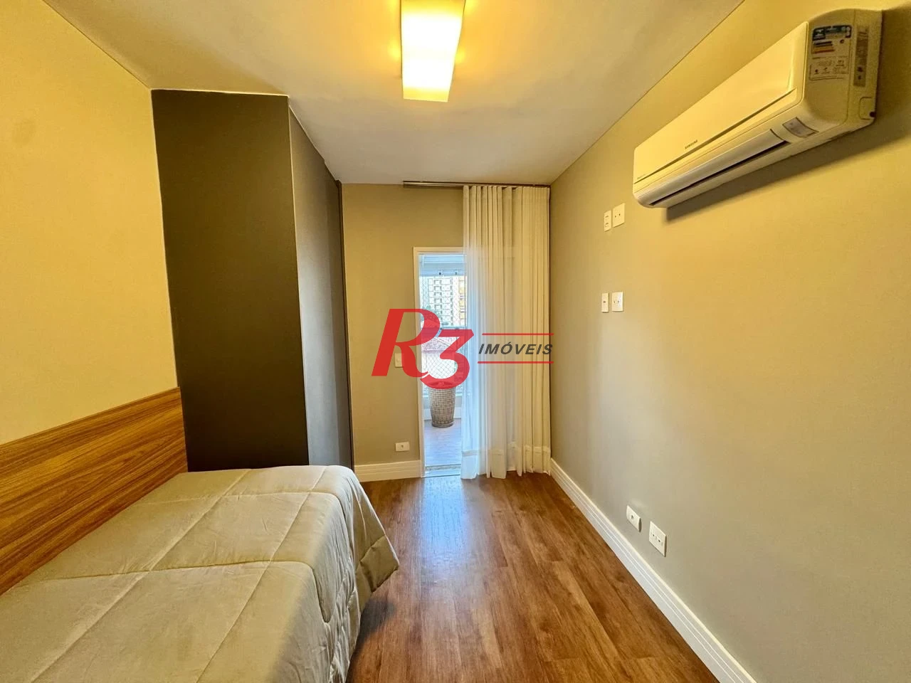 Apartamento com 2 dormitórios à venda, 70 m² por R$ 1.080.000,00 - Gonzaga - Santos/SP