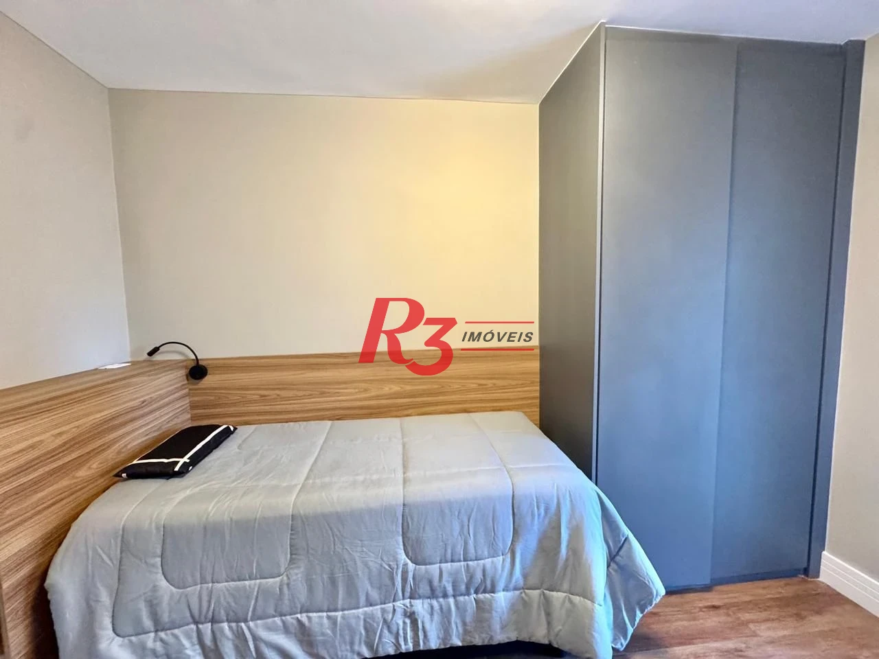 Apartamento com 2 dormitórios à venda, 70 m² por R$ 1.080.000,00 - Gonzaga - Santos/SP