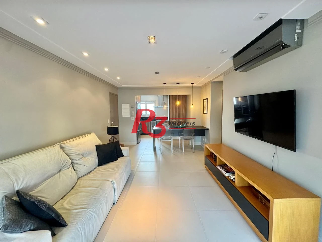 Apartamento com 2 dormitórios à venda, 70 m² por R$ 1.080.000,00 - Gonzaga - Santos/SP