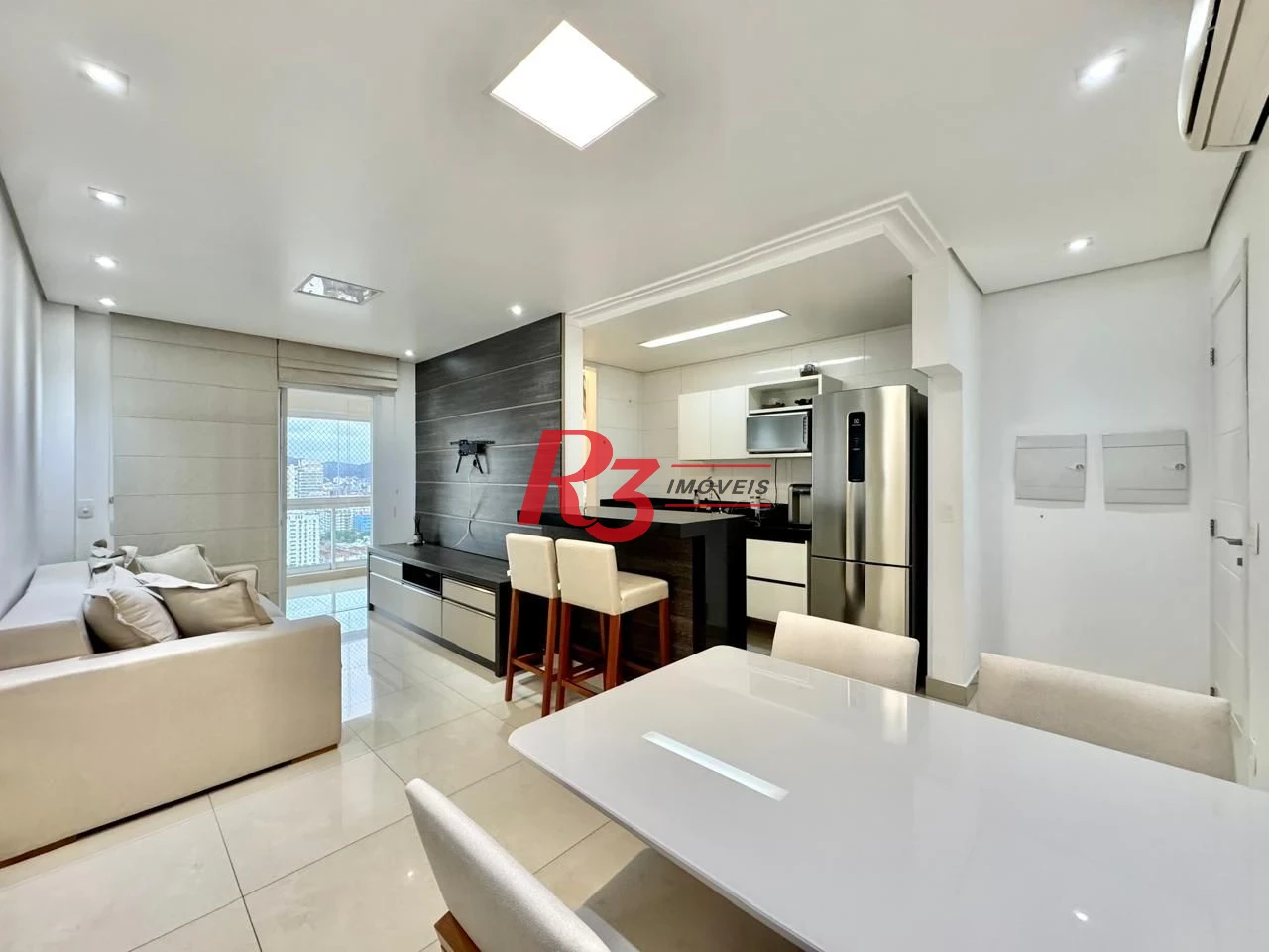 Apartamento com 2 dormitórios para alugar, 70 m² por R$ 6.000,00/mês - Boqueirão - Santos/SP