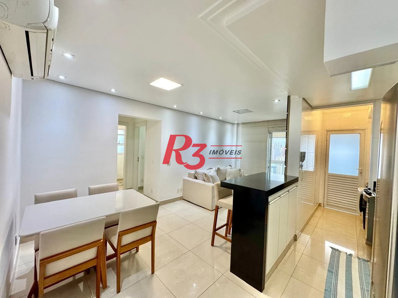 Apartamento com 2 dormitórios para alugar, 70 m² por R$ 6.000,00/mês - Boqueirão - Santos/SP