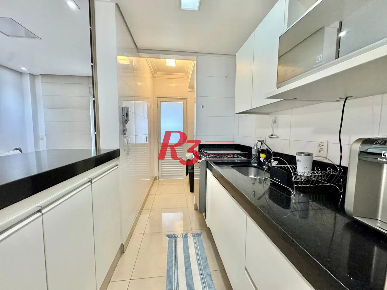 Apartamento com 2 dormitórios para alugar, 70 m² por R$ 6.000,00/mês - Boqueirão - Santos/SP