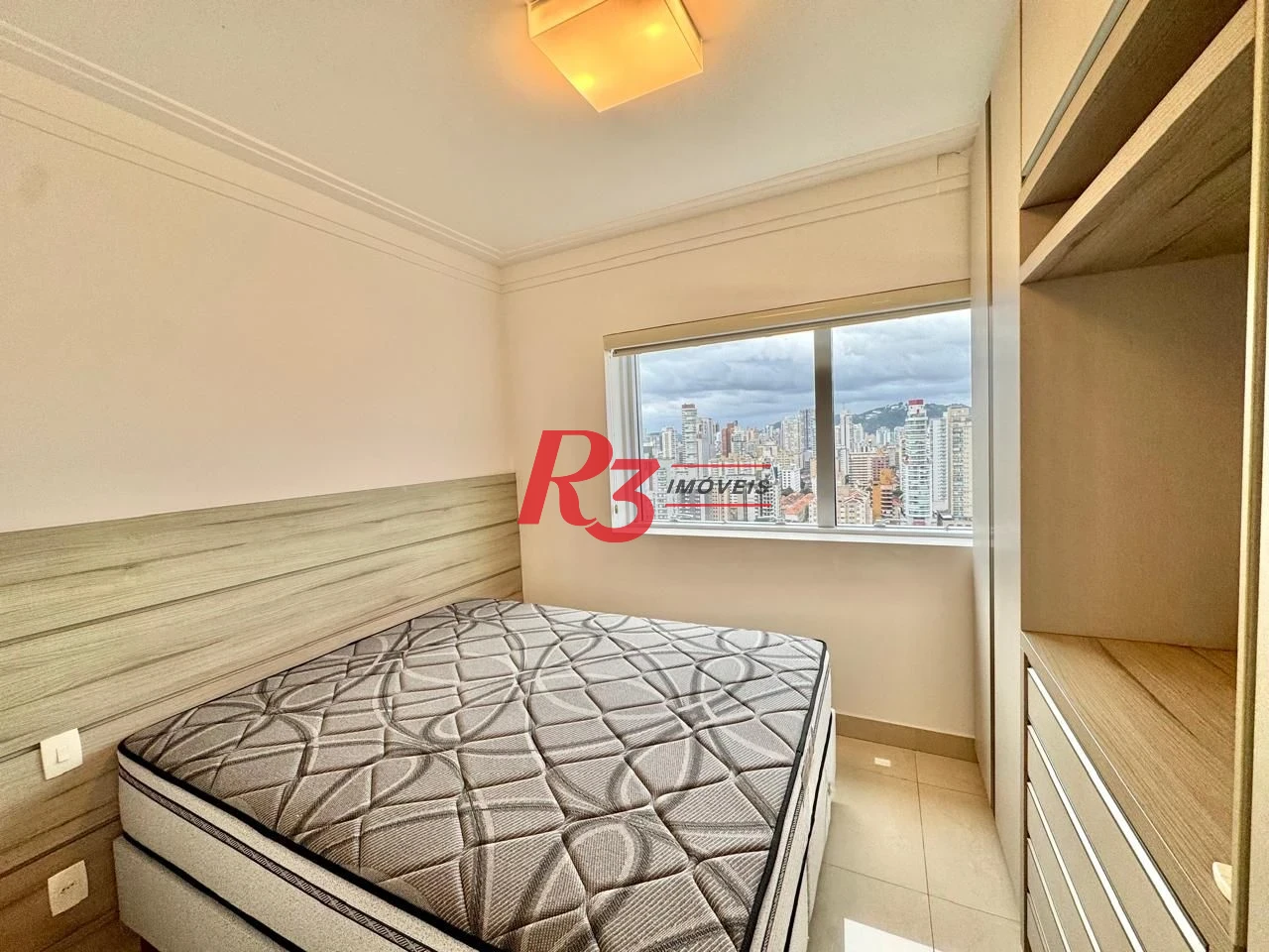 Apartamento com 2 dormitórios para alugar, 70 m² por R$ 6.000,00/mês - Boqueirão - Santos/SP