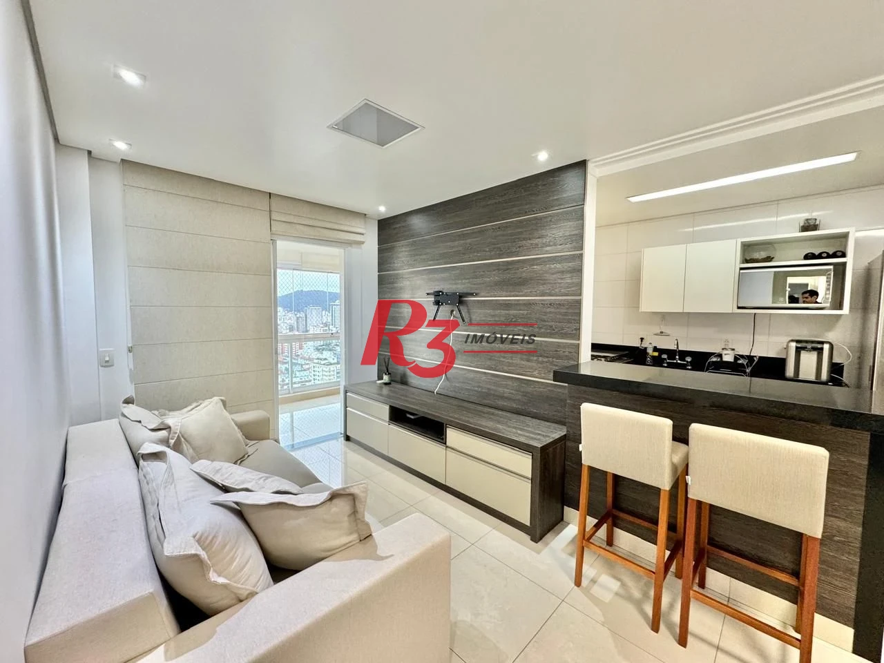 Apartamento com 2 dormitórios para alugar, 70 m² por R$ 6.000,00/mês - Boqueirão - Santos/SP